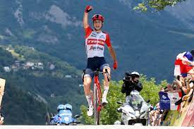 Lidl-Trek on X: Giulio Ciccone storms La Bastille 💥 #Dauphine  t.copzneb4ydyV  X