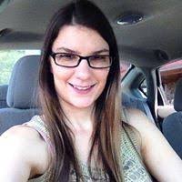 Janie Passmore's Instagram, Twitter & Facebook