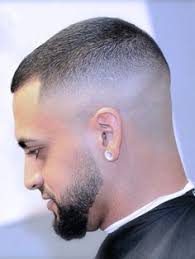 Epingle Par Tekdogan Sur Coupe De Cheveux Coiffure Homme Rase Coupe Homme Cheveux Courts Coupe De Cheveux Effilee