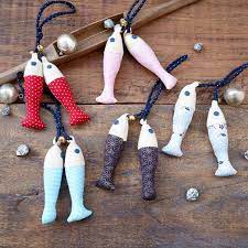 handmadye craft yemvrsidyerch on instagram ท ห อยกระเป าปลาค ปลาเป น 1 ในส ญล กษณ ของส ตว มงคลของชาว christmas ornaments novelty christmas holiday decor