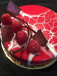 Entremets Chocolat Noir Framboises Et Feve Tonka Gateaux Et Desserts Entremet Chocolat Framboise Patisserie