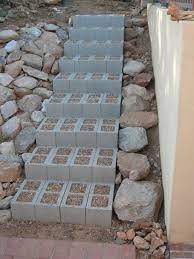 vul de gaten van cementblokken op met klein grind en maak er een mooie buitentrap van tuintrap beton tuin tuin structuren