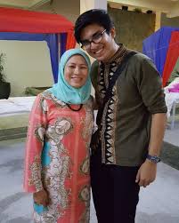 Syed saddiq syed abdul rahman's new political party will be known as the malaysia united democratic alliance (muda). Syed Saddiq On Twitter Through Thick Thin The Motherly Yb Nancyshukri