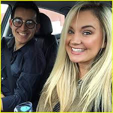Former Disney Actress Tiffany Thornton Expecting First Child With New  Husband