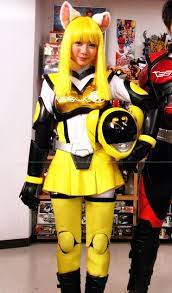 アキバイエロー 萌黄ゆめりあ 演 荻野可鈴 in 非公認戦隊アキバレンジャー 2012年 コスプレ 衣装 マスクオフ ヒロイン