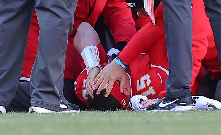 NFL Doesn't 'Know Anything More' About Patrick Mahomes' Injury Recovery