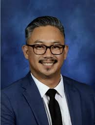 Making student leaders of the community