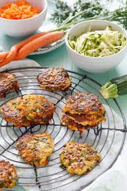 Zucchini Mohren Puffer Die Leckeren Gemusepuffer Emmikochteinfach Rezept Zucchini Mohren Puffer Gemusepuffer Zucchini