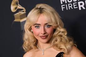 Sabrina Carpenter's fans in meltdown as she announces collab with Dolly  Parton