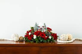 Thomas kinkade flower arrangement 2019. Behind The Scenes Of Thomas Kinkade S Christmas Centerpiece