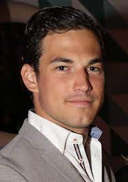 Giacomo Gianniotti Visage Homme Visage Homme