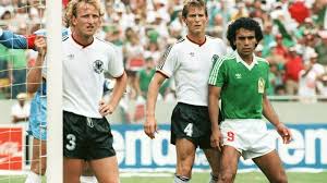 México clasificó por cuarta vez en la historia como líder de su grupo en un Mundial