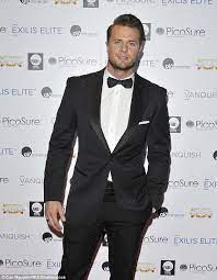 Chris' stunt double, bobby holland hanton, also hit up the party. Chris Hemsworth S Stunt Double Bobby Holland Hanton On The Star Daily Mail Online