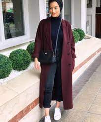 Maroon Coat With Hijab Winter Stylish Hijab Collection Just Trendy Girls Stylish Hijab Hijab Fashion Hijab Fashionista