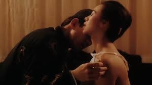 抖音快手直播录屏直播走光露点国产闪现on X: 满清十大酷刑----翁虹一部《满清十大酷刑》利用奇淫器具，空中飞“淫”，彻底捧红了女星翁虹 ，那部古装情色片，当年更带起清装片的超级风潮。剧情有点像九品芝麻官