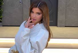 Exclusive videos from kylie jenner. Kylie Jenner S Skimpy Bikini Pic Has Thousands Running To Vote Cafemom Com