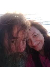 How to get in touch with Leo Bennett?