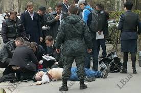 Олесь бузина выступал категорически против государственного переворота, считал его первоисточником всех бед. V Kieve Zastrelili Olesya Buzinu Dobavleny Foto I Video Portal Novostej Lb Ua