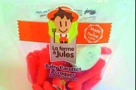 Les Jeunes Pousses Fleurissent Au Rayon Fruits