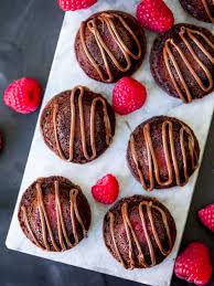 Great for people with egg or dairy. 13 Baking Recipes That Only Need One Egg