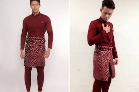 باجو ملايو) is a traditional malay costume, originated from the court of malacca, and is traditionally worn by men in brunei, malaysia, singapore, parts of indonesia. Paling Inspiratif Baju Melayu Maroon Dengan Sampin Lamaz Morradean