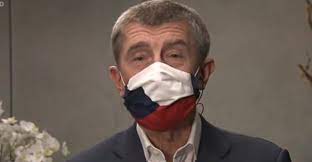 Předseda vlády andrej babiš ve středečním rozhovoru pro frekvenci 1 řekl, že se už cítí dobře a vysvětlil, proč měl v. Babisovo Faux Pas Na Statni Vlajku Se Nema Slintat Rouska Premiera Je Nemistna Reflex Cz
