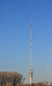 Op 11 april 2012 was de zendmast weer volledig operationeel. Twitter à¤ªà¤° Uitinij Prachtig Plaatje Van Ijsselsteinse Eyecather Bekendste En Hoogste Zendmast Van Nederland Met Antenne Is De Toren Zelfs Hoger Dan De Eiffeltoren Gerbrandytoren Ijsselstein Ontmoetelkaarinijsselstein Foto Lisa Antoinette