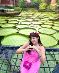 A cafe like this? Dreamy isn't it 🥹🌷 Stay tuned for a detailed review &  our experience of this magical place ☀️ . . . . . . . . . . #
