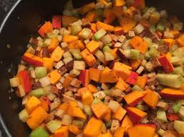 Kohlrabi Kurbis Gulasch Vegetarisch Bzw Vegan Von Hoodcuisine Chefkoch Kohlrabi Vegetarisch Gulasch