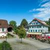 Hünenberg is one of the 11 communities in the canton of zug, nestled in a nice scenery of alpine foothills between lake zug and reuss. 1