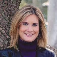 Wendy Whalen's Instagram, Twitter & Facebook