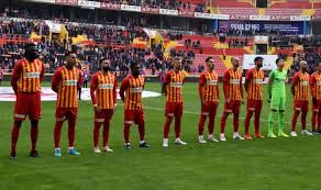 W w w w w. Kayserispor Denizlispor Dan Ayrilan Recep Niyaz Ile Anlasti