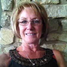 Best dinner near Esterl Beach and Tennis Club?