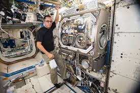 The transport cara melamar di iss cara melamar di iss begini cara astronaut menggunakan toilet yang ada di situs itu bagaimana cara melamar kerja offline di indomaret : Ini 12 Potret Kegiatan Astronaut Di Luar Angkasa