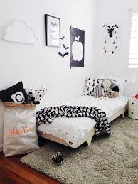 7 monochrome kids rooms that are anything but boring kinder zimmer jungszimmer zimmer