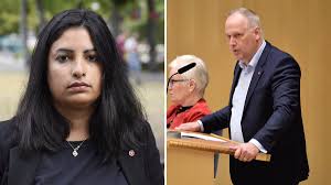 ▸ vänsterpartiets nya ledare nooshi dadgostar säger att partiets misstroendehot mot regeringen ligger kvar till sveriges… Expressen Pa Twitter V Toppen Nooshi Dadgostar Kandiderar Till Ny Partiledare For Vansterpartiet Enligt Ekot Https T Co Aukp0jf0bo