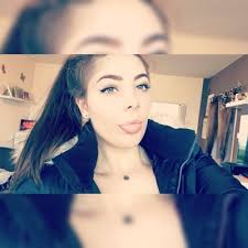 Melanie Janik's Instagram, Twitter & Facebook