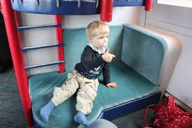 Man muß doch den endpreis beachten. Zugfahren Mit Baby Kleinkindabteil Rollendes Spielzimmer Im Zug Fur Baby Und Kleinkind
