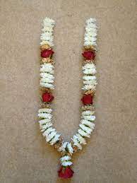 Chrysanthemum Gold With Red Roses Flower Garland Diy Indian Wedding Garland Indian Wedding Flowers