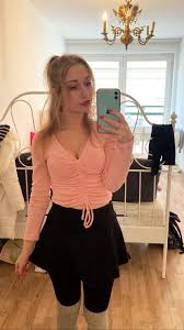 Skyaboveme - Free nude pics, galleries & more at Babepedia