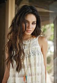 Lange wellige haare] 100 images lange lockige haare perücken. Lassige Frisuren Mit Wellen Im Strand Look Selber Machen