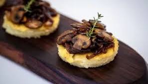 Nos Idees De Plats Pour Un Menu De Noel Vegetarien Ou Vegan Free The Pickle Alimentation Menu De Noel Vegetarien Polenta