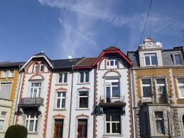 Das appartement verfügt über einen großen balkon. 01 Immobilien Objekt 27 Reuterstrasse 53 53115 Bonn