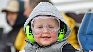 Sprintcars zoom at Avalon Raceway show