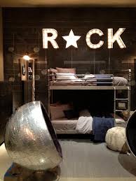See 9 authoritative translations of boy in spanish with example sentences, phrases and audio pronunciations. 10 Dormitorios Geniales Para Chicos Con Literas Y Sin Ellas 10 Teen Rooms For Boys Some Genius Bunk Beds Vintage Chic Pequenas Historias De Decoracion Vintage