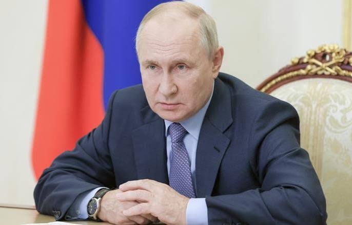 Putin müşavirə çağırdı | Modern.az