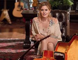 May 12, 2012, 6:11 a.m. Maggie Grace As Faith On Californication Maggie Grace Maggie Mandy Moore Short Hair