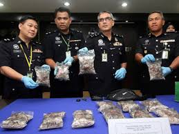 Ydh datuk mohamad mat yusop. Polis Rampas 5 95kg Heroin Tahan Seorang Lelaki