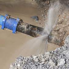 Une fuite d'eau ne doit pas être prise à la légère. Comment Reparer Soi Meme Une Fuite D Eau Marie Claire