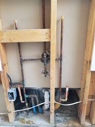 Water hammer often makes a sound that can be recognized by its pounding, banging or thumping noises in the pipes. Water Hammer Still Knocking After Installing Arrestors Terry Love Plumbing Advice Remodel Diy Professional Forum
